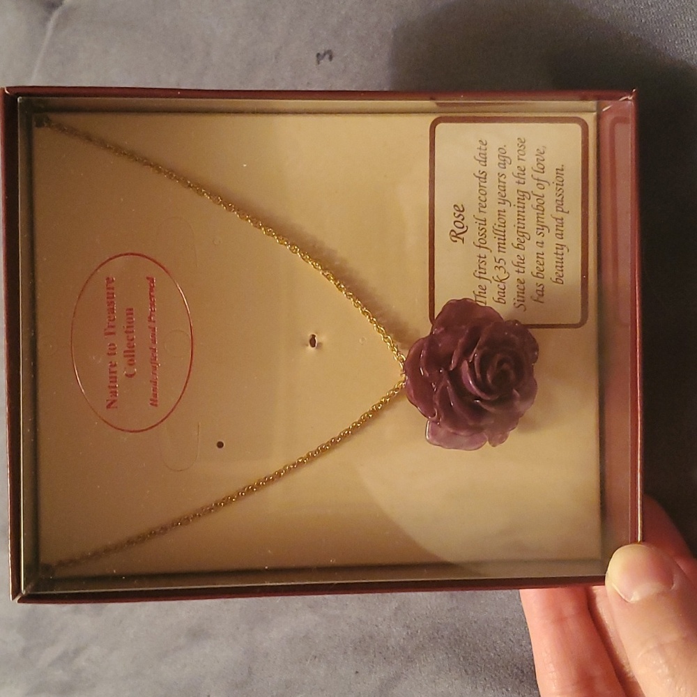 Rose Necklace (Purple color)